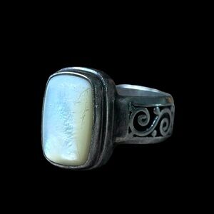825 Sterling Silver Retro Mother of Pearl Ring